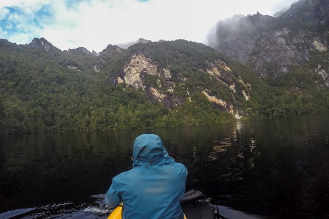 kanyontura felfele tasmania vadul hegyes esoerdejeben 10